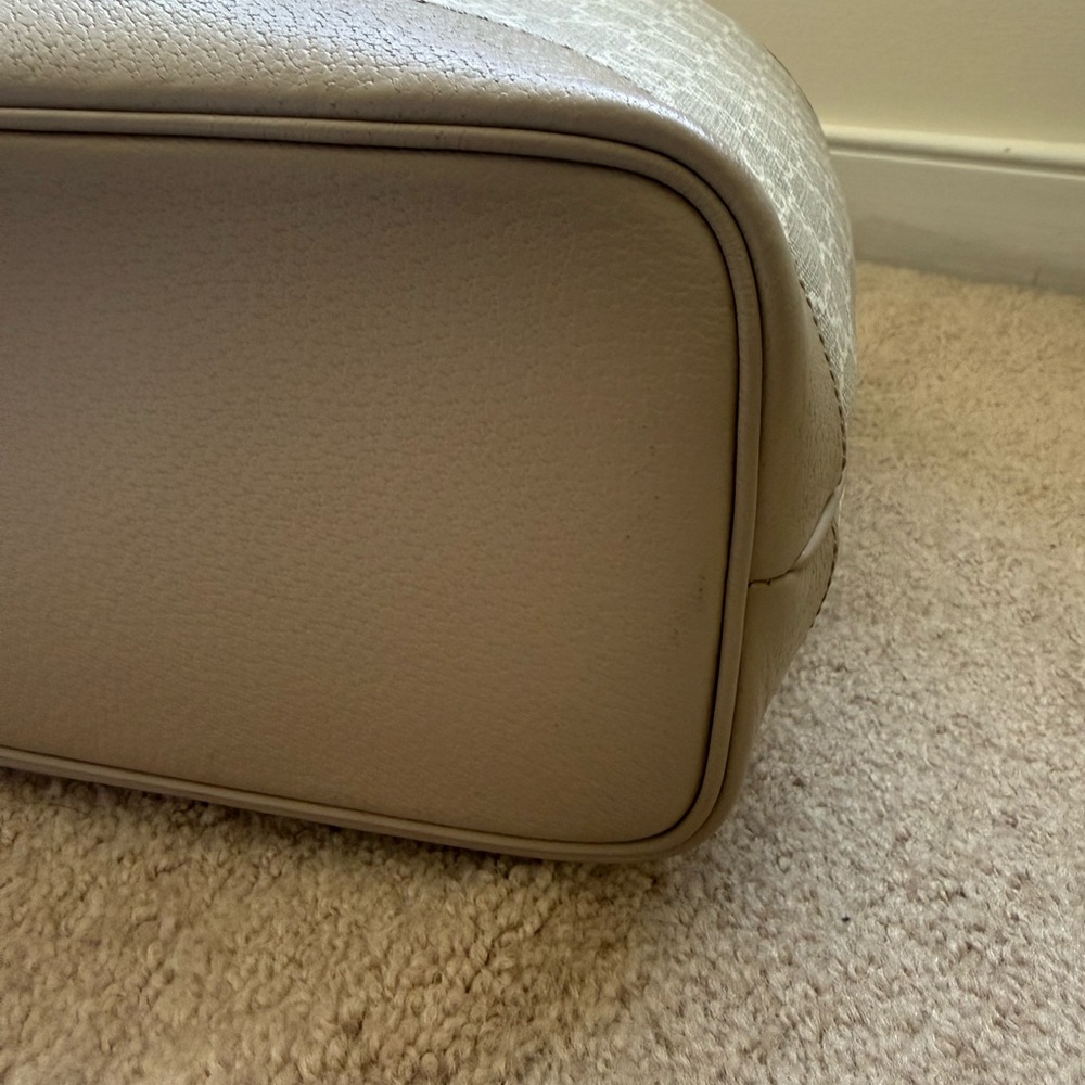 Gucci Beige GG Supreme Tote Bag with Dust Bag & Box - Picture 3 of 8